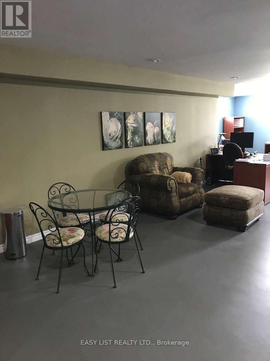 36 ELIZABETH DRIVE - 28