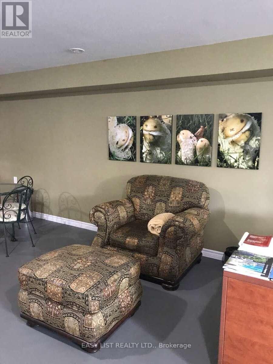 36 ELIZABETH DRIVE - 33