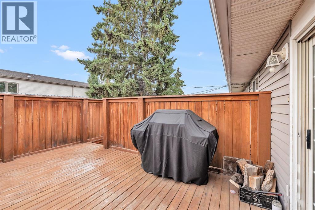 Single Family House Bi-level for Sale in  Athens Road SE Acadia Calgary 