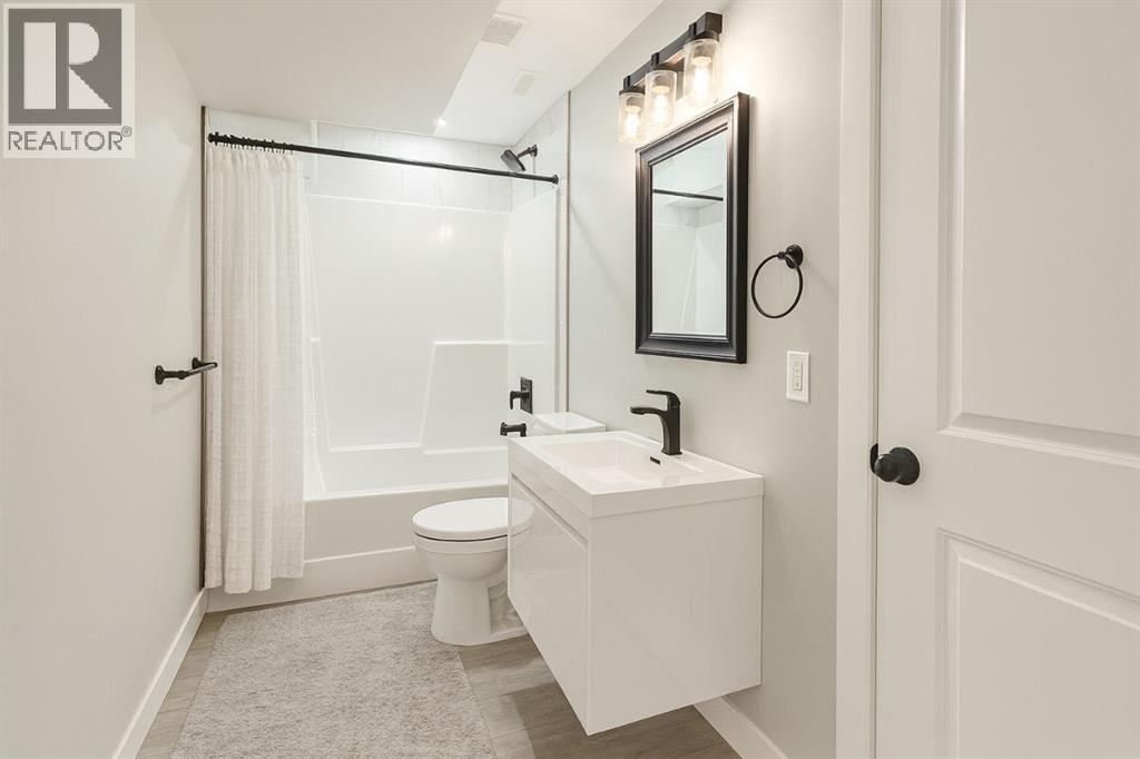 Single Family House for Sale in  Tuscany Ridge Heights NW Tuscany Calgary 