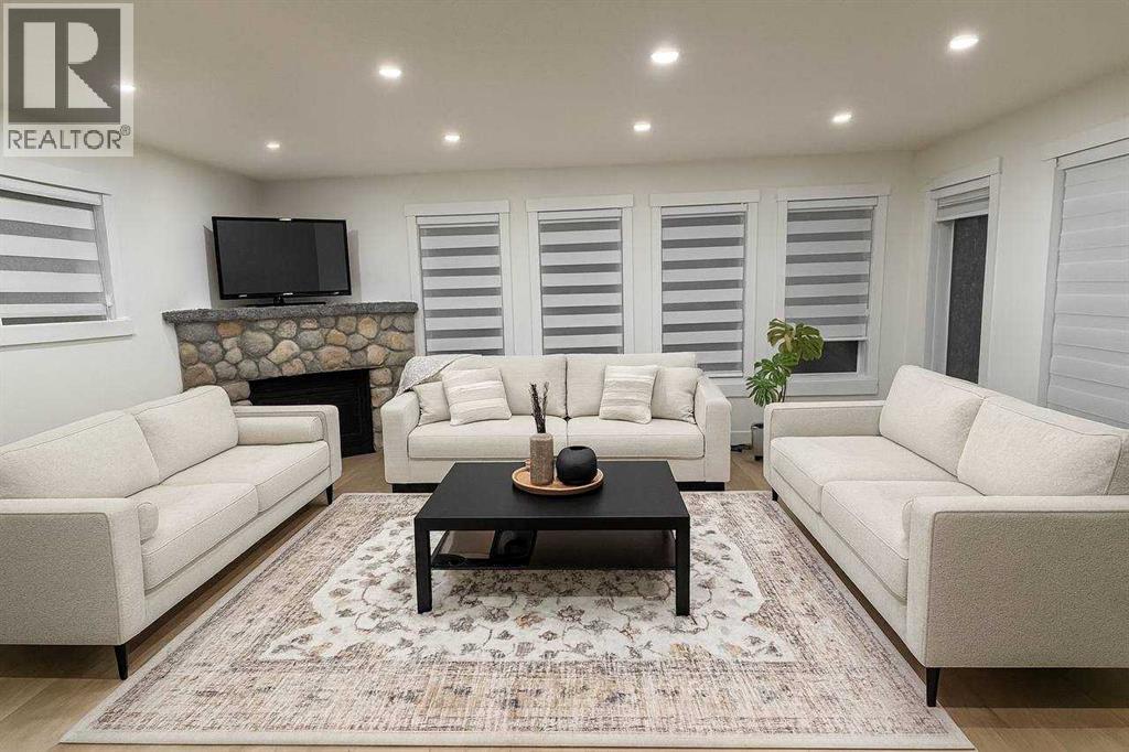 Single Family House for Sale in  Tuscany Ridge Heights NW Tuscany Calgary 