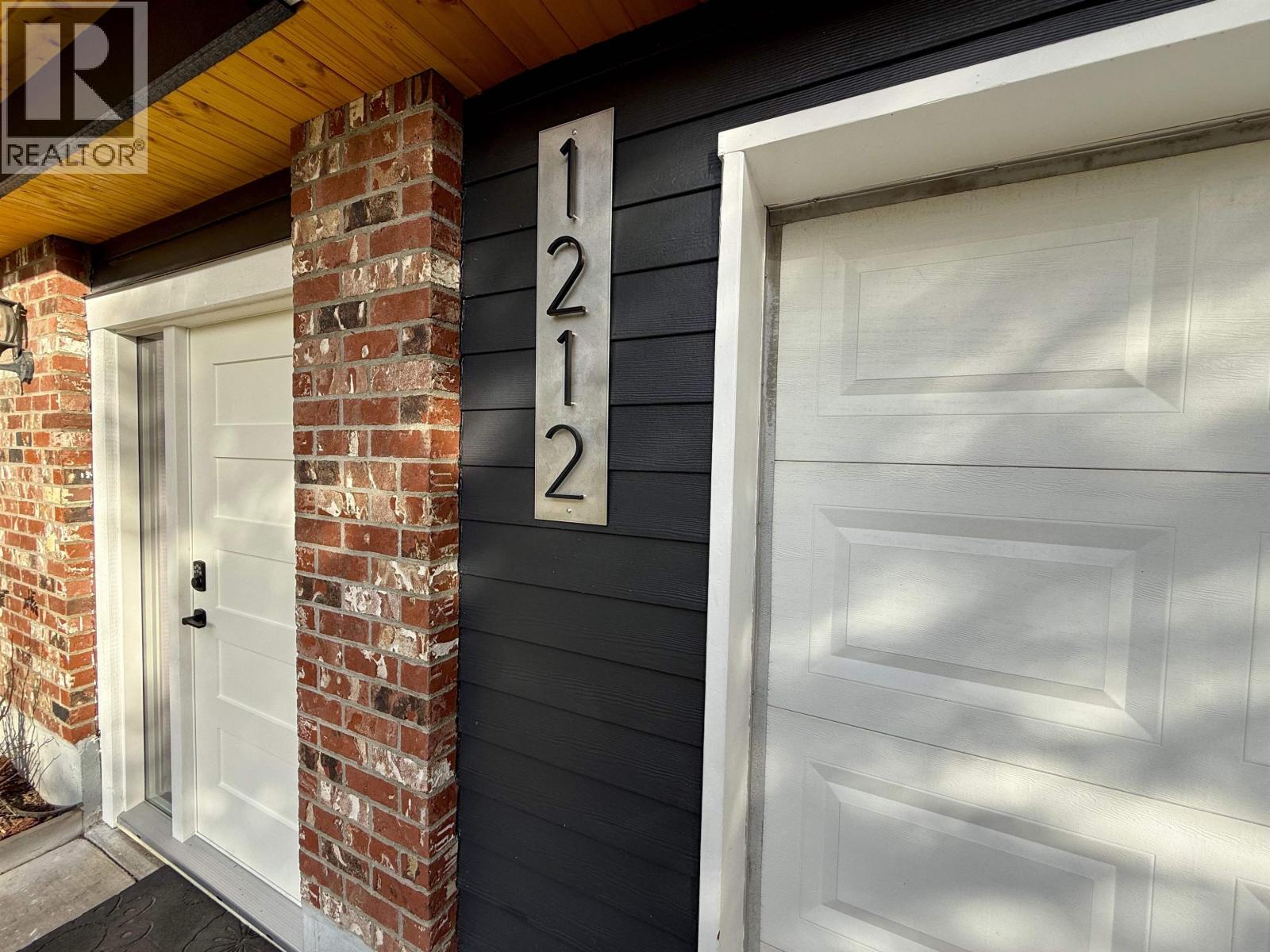 1212 PARKWOOD PLACE, Squamish