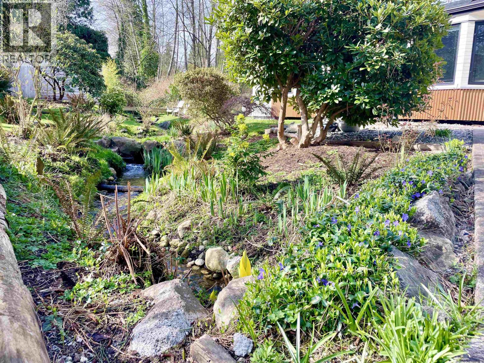 655 DOUGALL ROAD, Gibsons