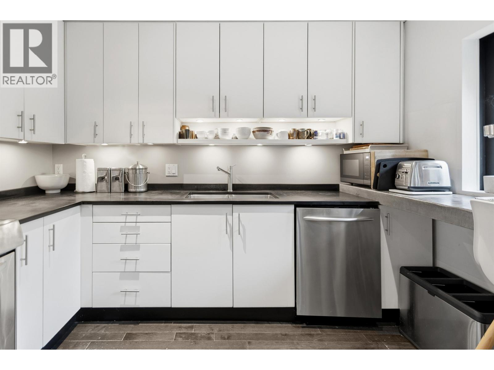 1531 LOCKYER ROAD, Roberts Creek