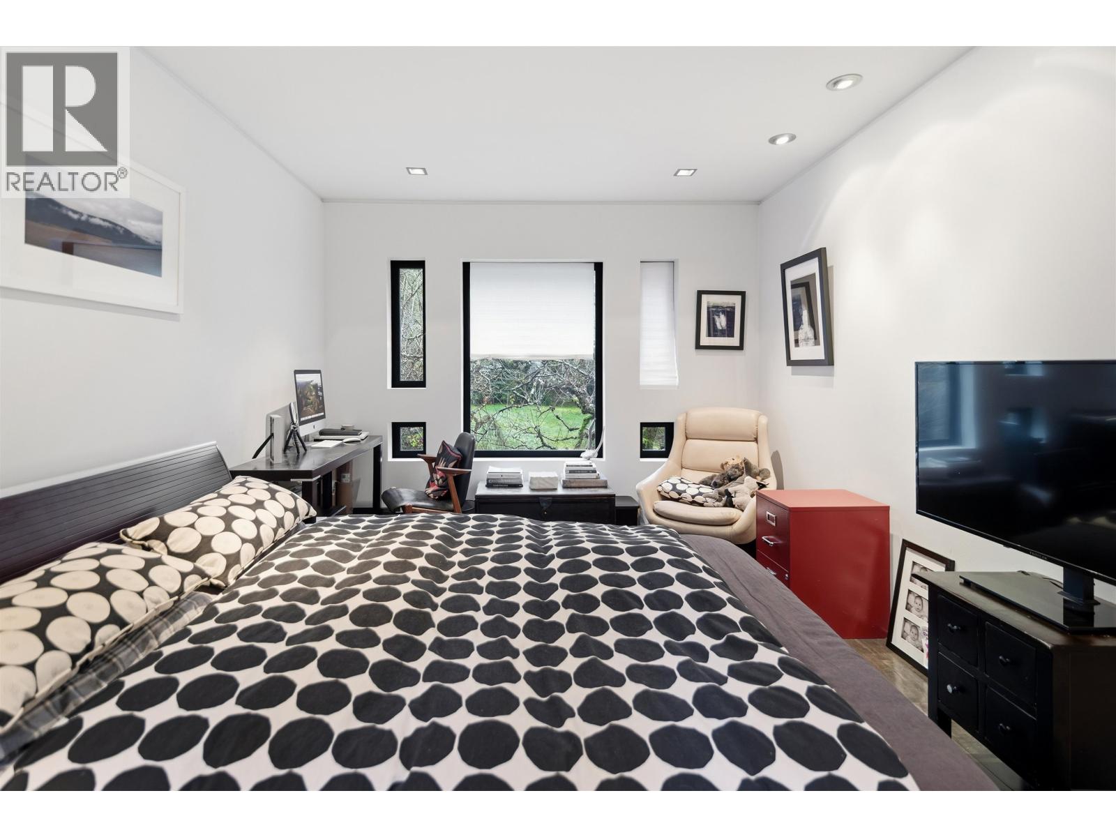 1531 LOCKYER ROAD, Roberts Creek