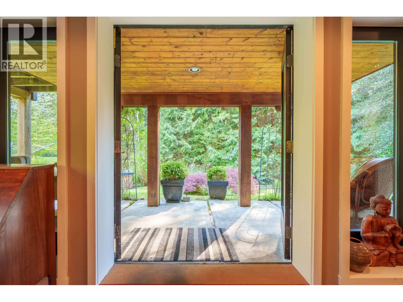 1531 LOCKYER ROAD, Roberts Creek