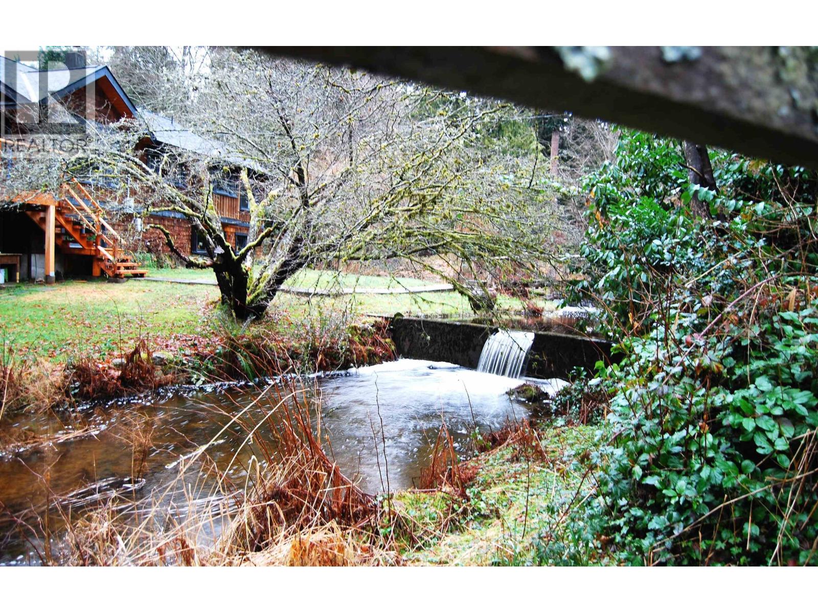 1531 LOCKYER ROAD, Roberts Creek