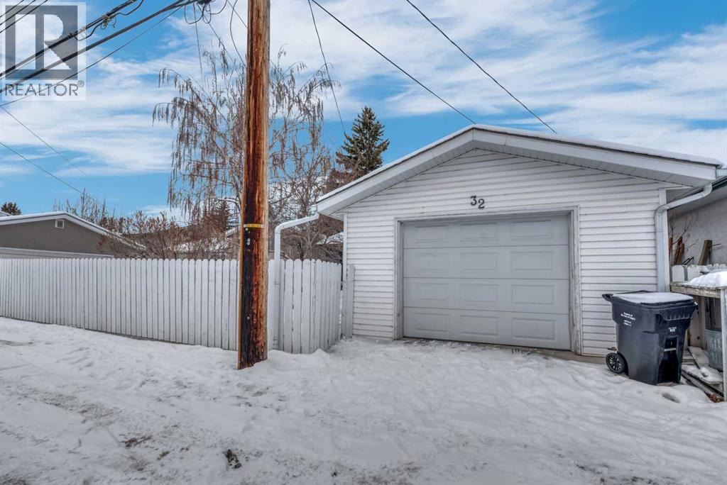 Single Family House Bungalow for Sale in  Allandale Close SE Acadia Calgary 