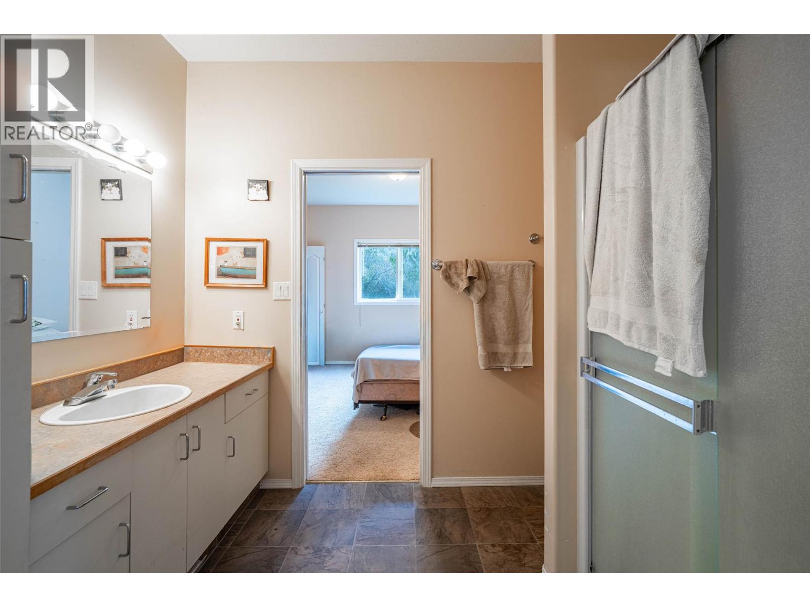 205 Ashnola Road - 36