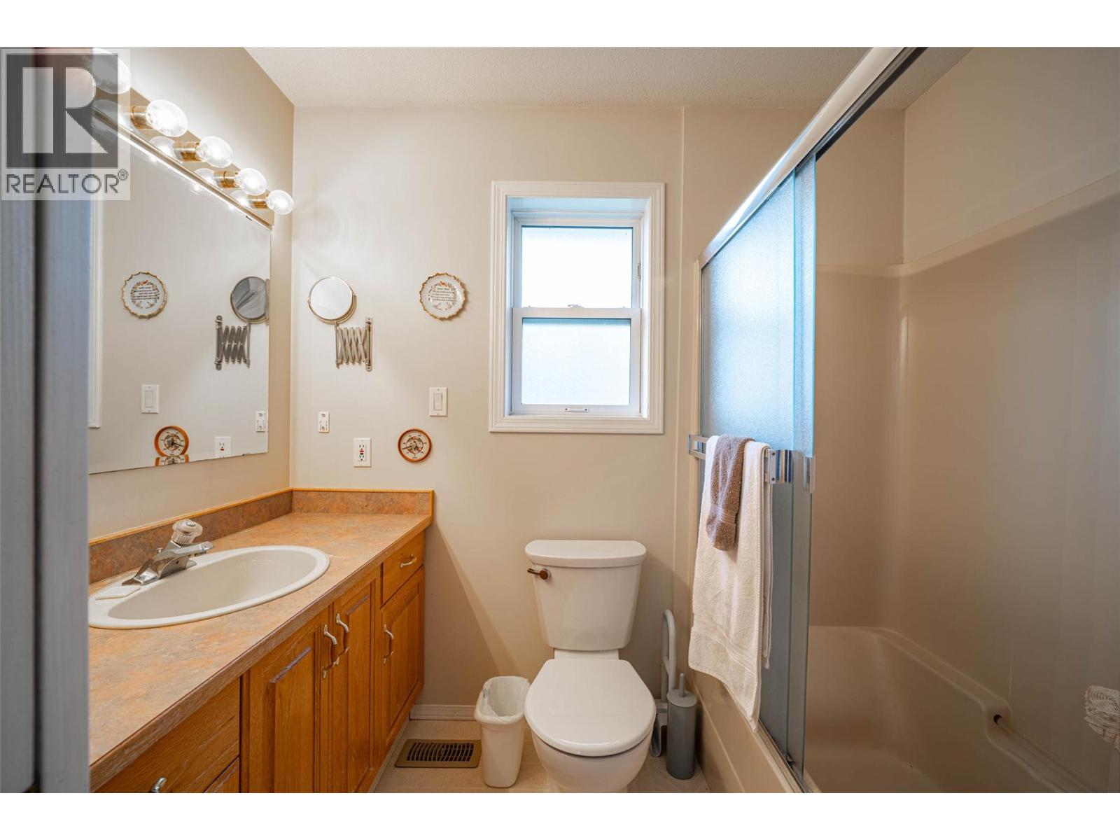 205 Ashnola Road - 17