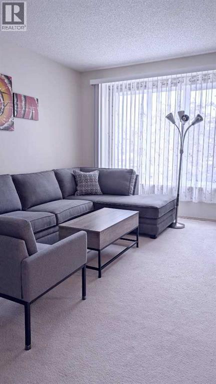 Single Family House for Sale in  Shawbrooke Court SW Shawnessy Calgary 