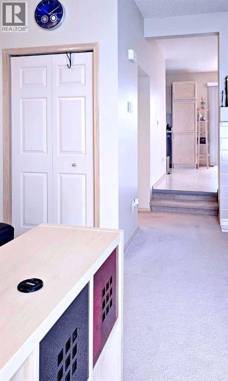 Single Family House for Sale in  Shawbrooke Court SW Shawnessy Calgary 