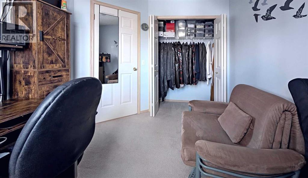 Single Family House for Sale in  Shawbrooke Court SW Shawnessy Calgary 