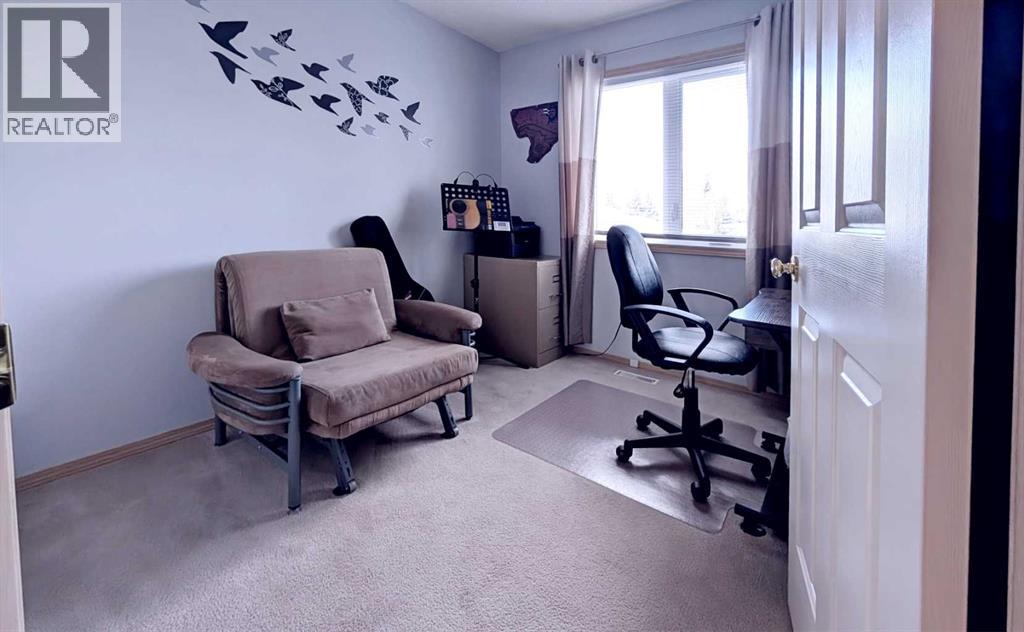 Single Family House for Sale in  Shawbrooke Court SW Shawnessy Calgary 