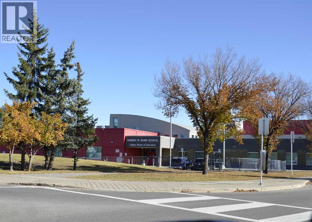 Single Family House for Sale in  Shawbrooke Court SW Shawnessy Calgary 