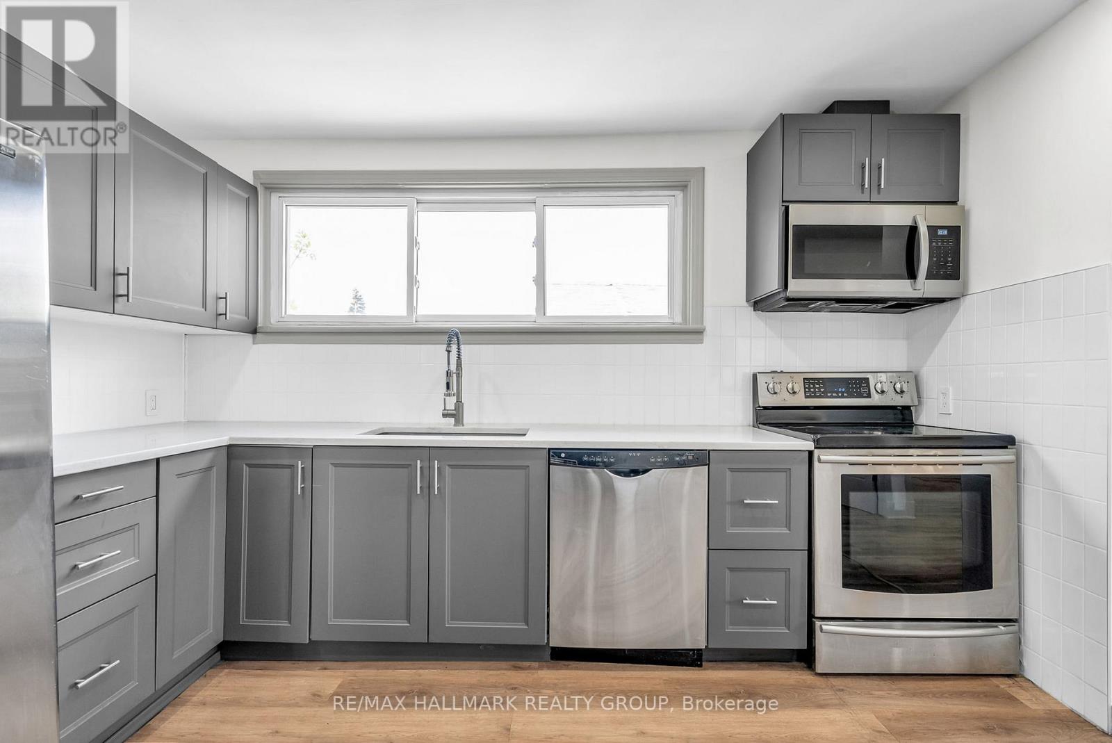 334-336 ELEVENTH STREET E - 5