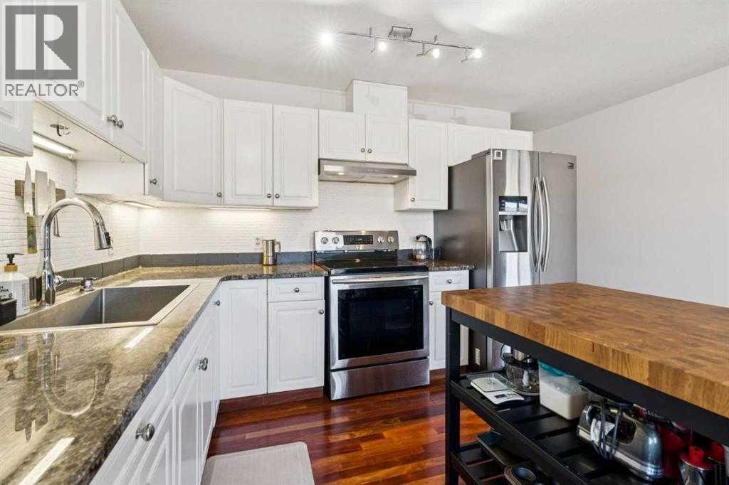 Single Family House for Sale in    Street NW Bowness Calgary 