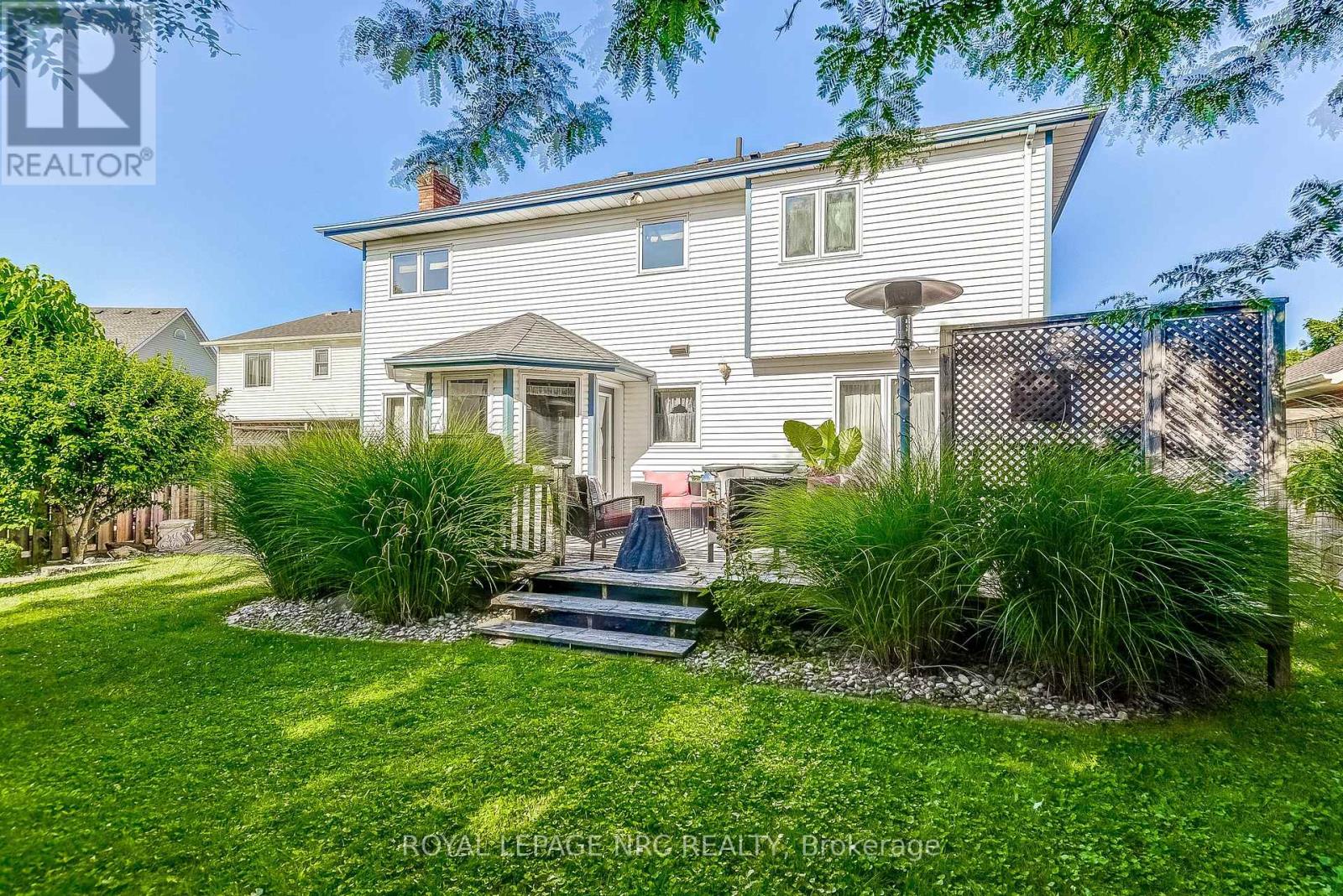 8 HEARTH COURT - 41