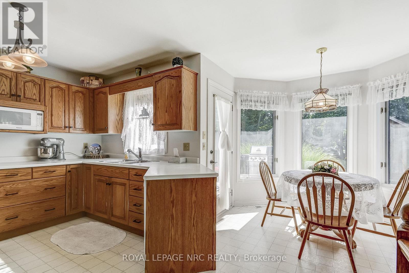 8 HEARTH COURT - 9