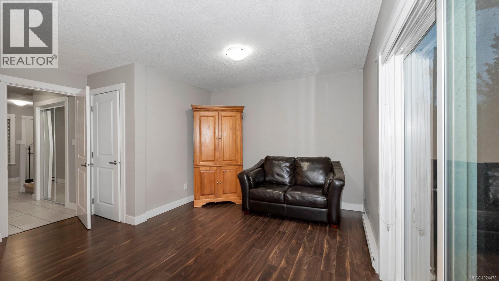 101 2889 Carlow Road, Langford