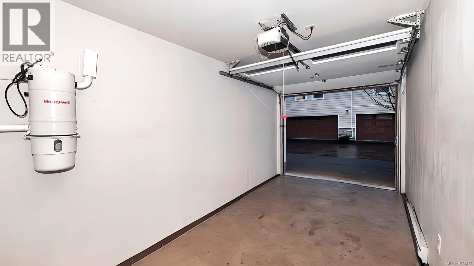 101 2889 Carlow Road, Langford