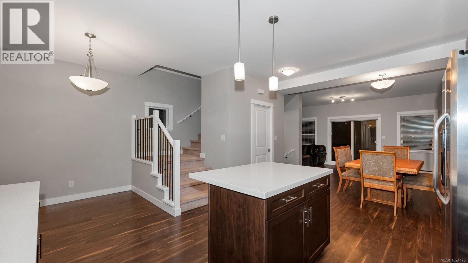 101 2889 Carlow Road, Langford