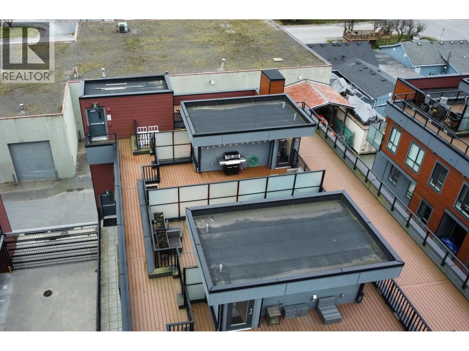 202 37842 THIRD AVENUE, Squamish