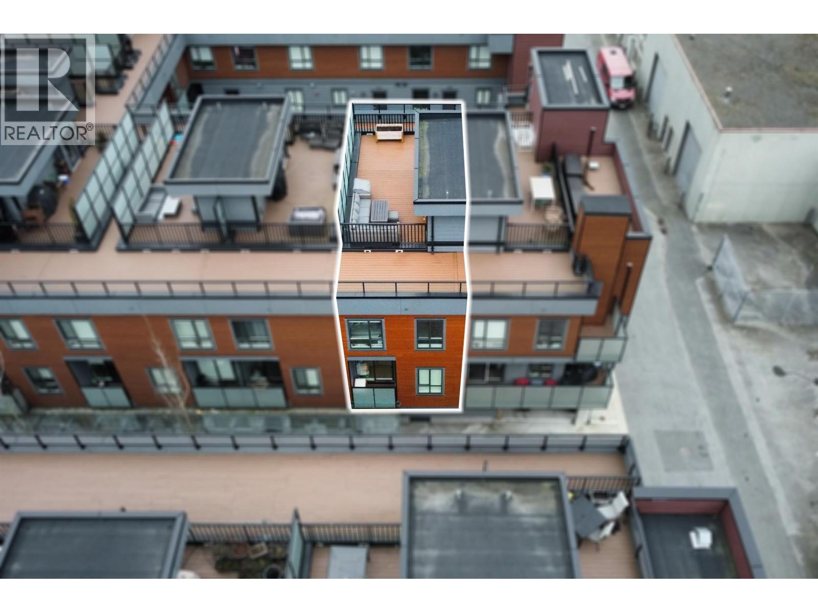 202 37842 THIRD AVENUE, Squamish