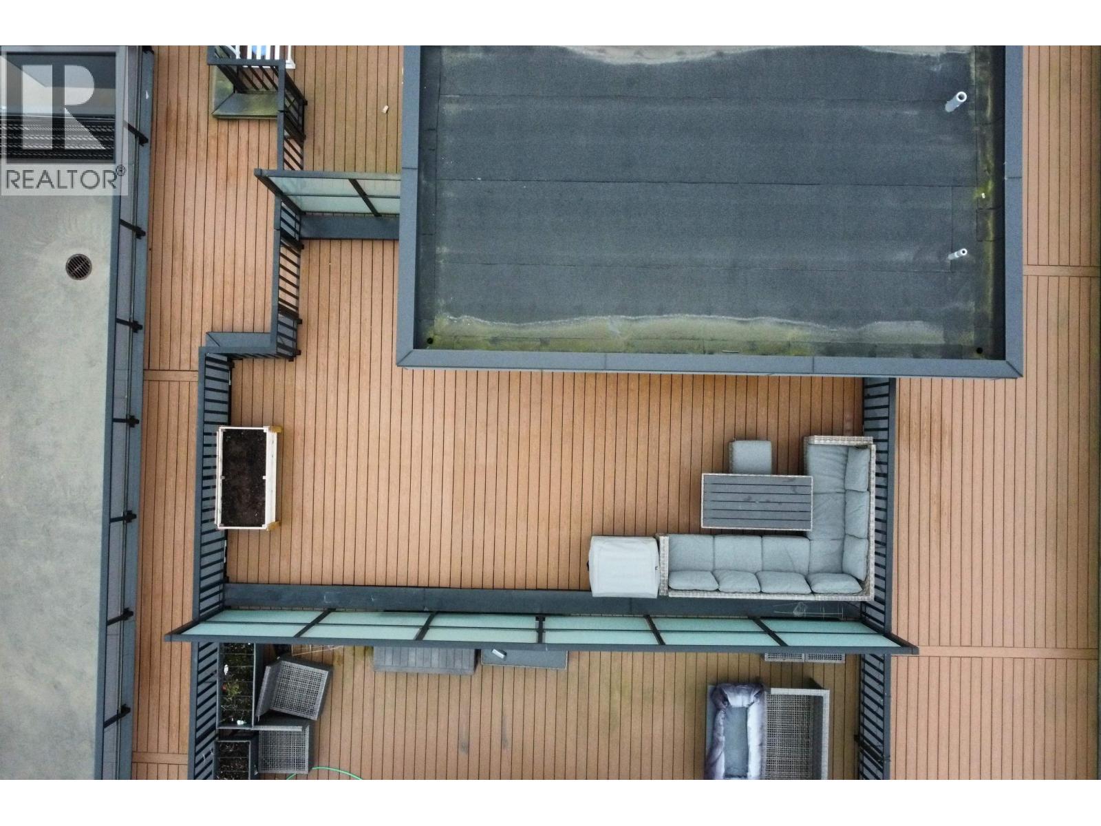 202 37842 THIRD AVENUE, Squamish