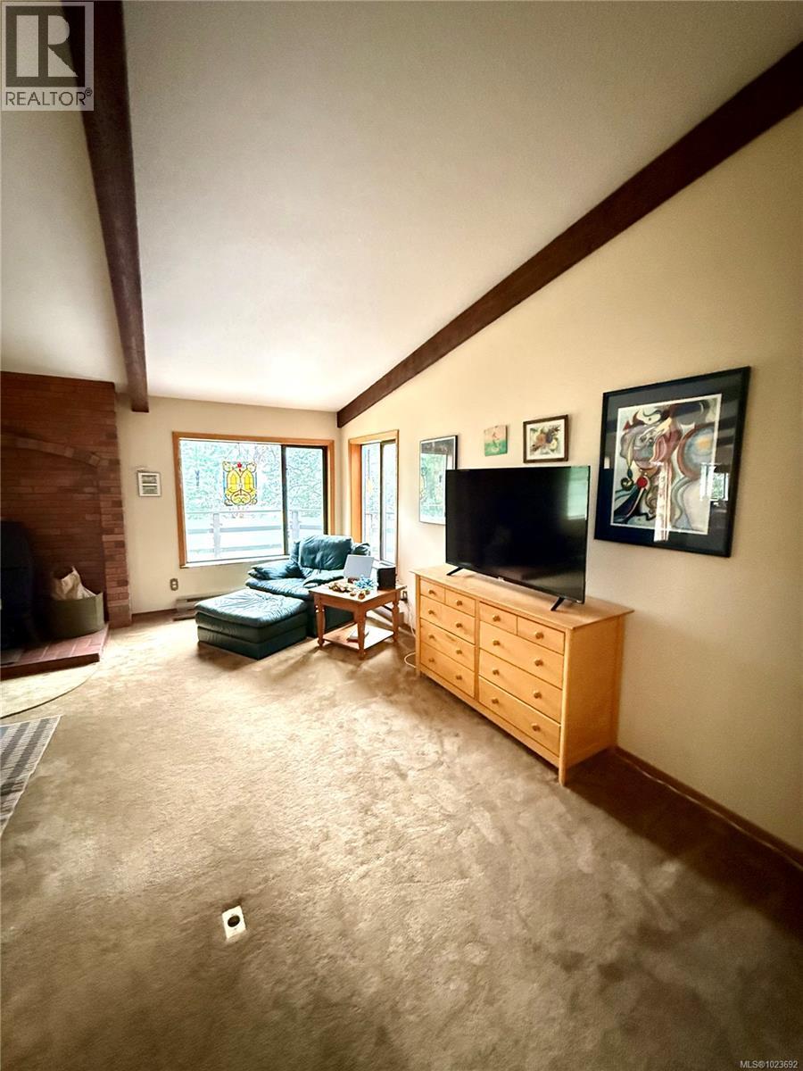 250 South Bank Dr, Salt Spring