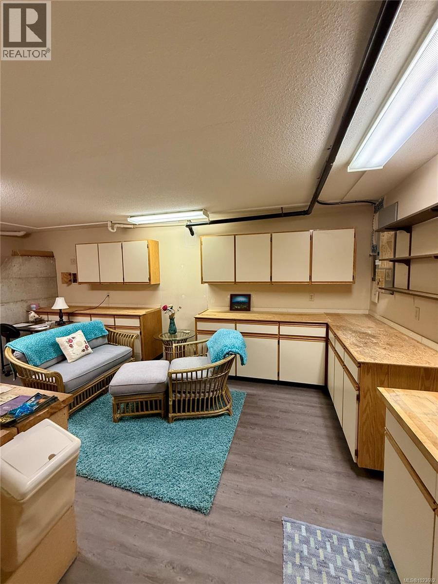 250 South Bank Dr, Salt Spring