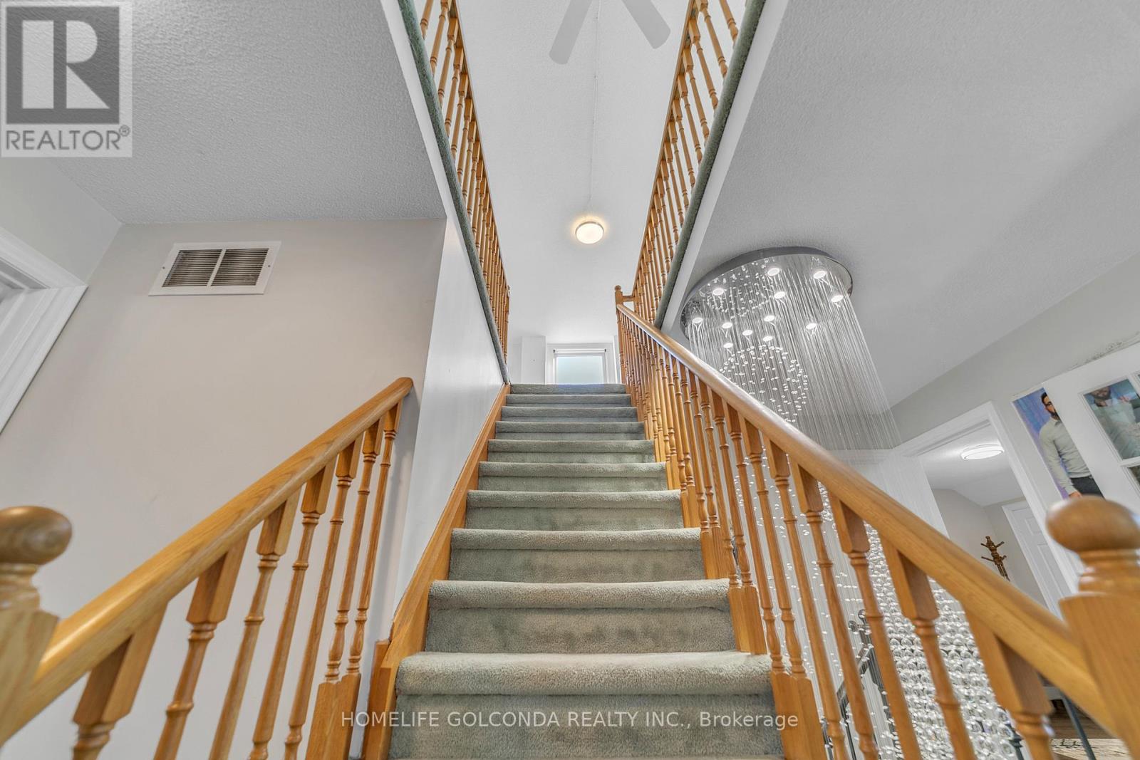2109 LYNN HEIGHTS DRIVE - 37