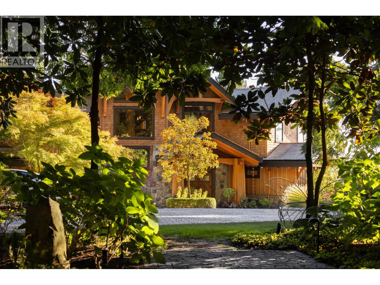 5871 SUNSHINE COAST HIGHWAY, Sechelt