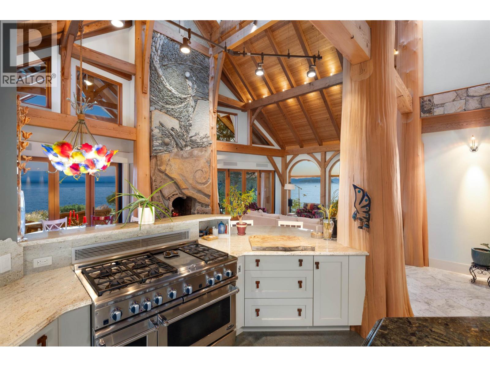 5871 SUNSHINE COAST HIGHWAY, Sechelt