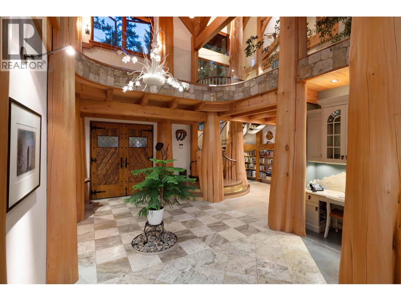 5871 SUNSHINE COAST HIGHWAY, Sechelt