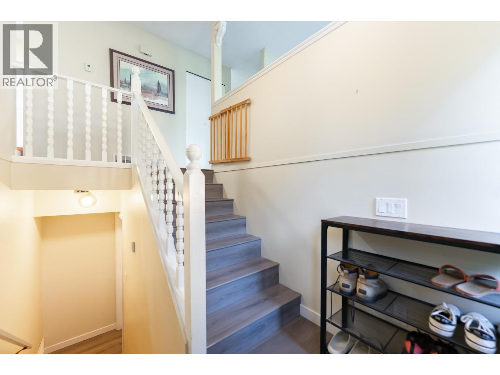 2075 RUFUS DRIVE - Photo 4 of 40, North Vancouver, British Columbia