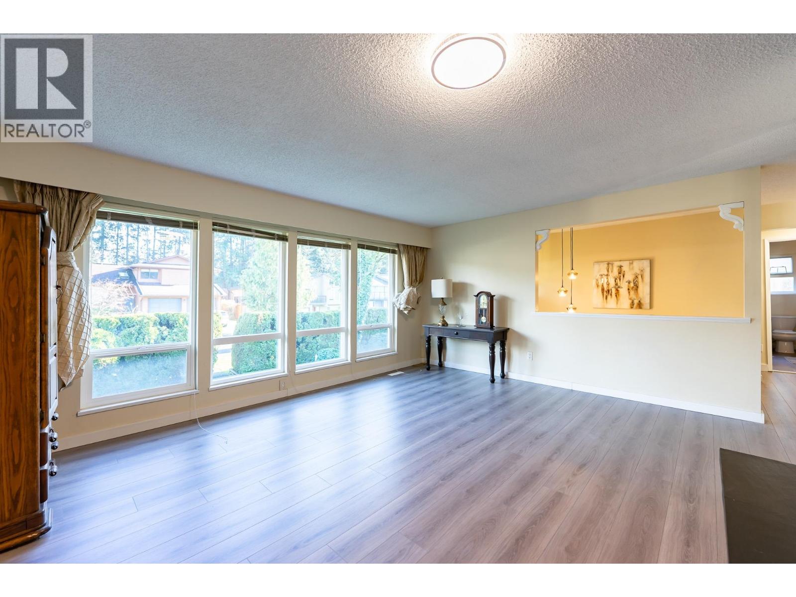 2075 RUFUS DRIVE, North Vancouver