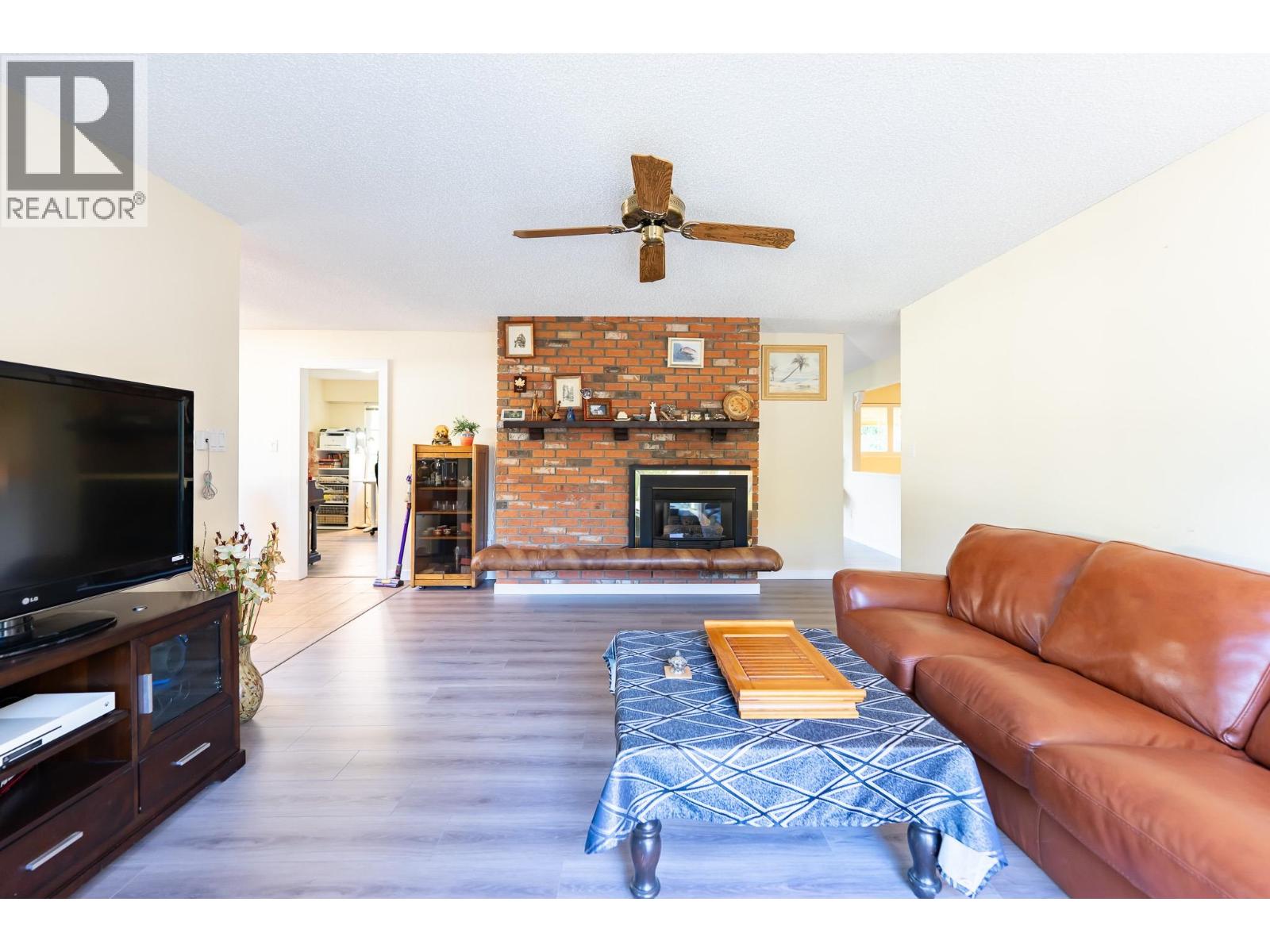 2075 RUFUS DRIVE, North Vancouver