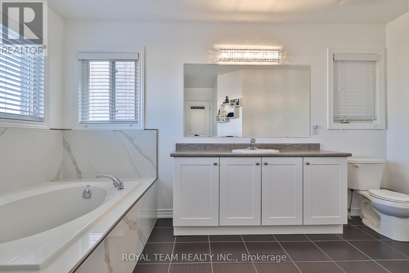61 LAMPKIN STREET - 12