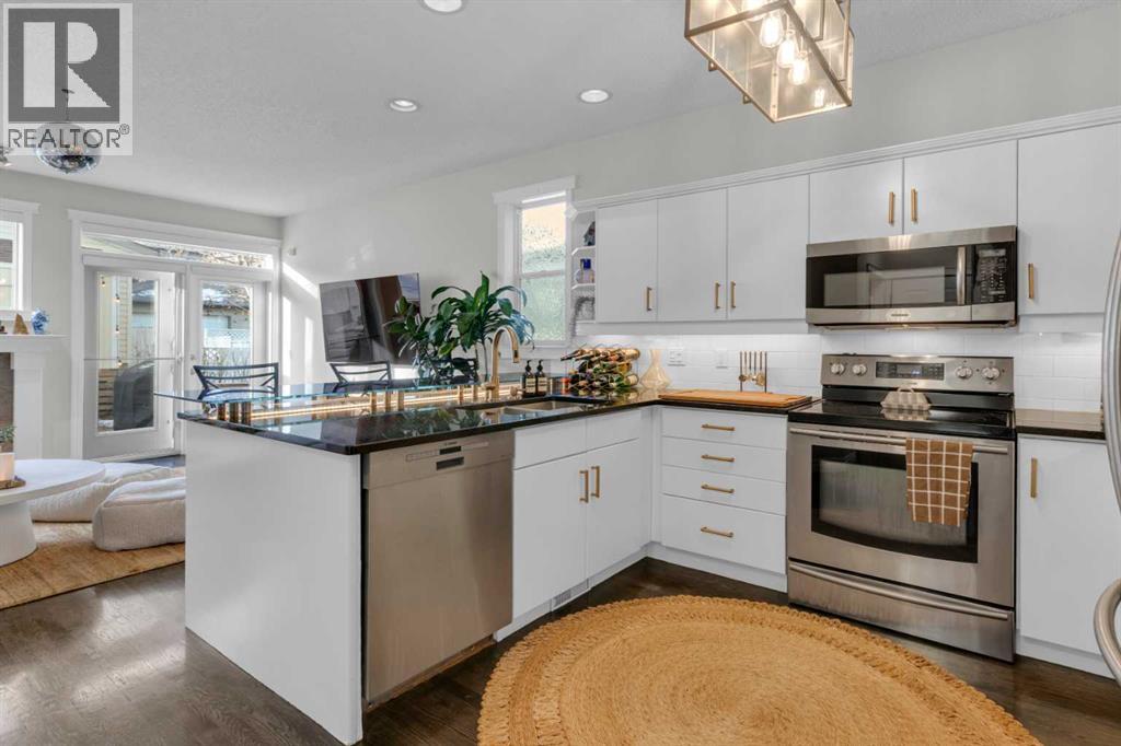 Single Family House for Sale in   Street Parkhill Calgary 