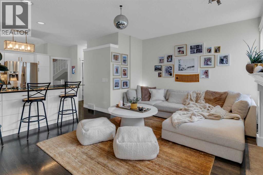 Single Family House for Sale in   Street Parkhill Calgary 