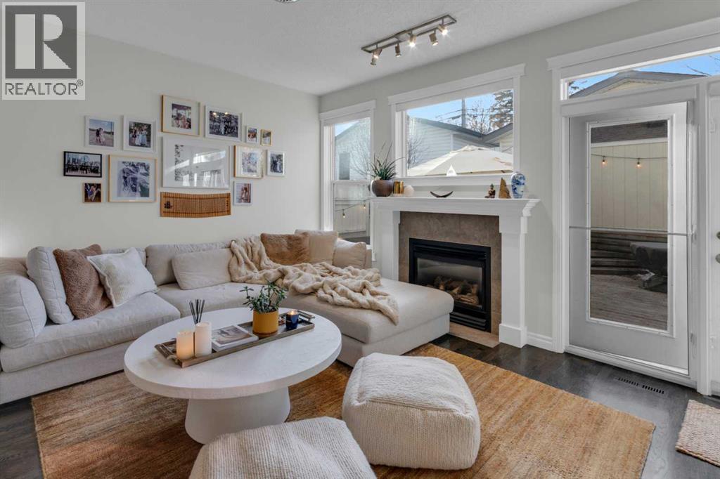 Single Family House for Sale in   Street Parkhill Calgary 