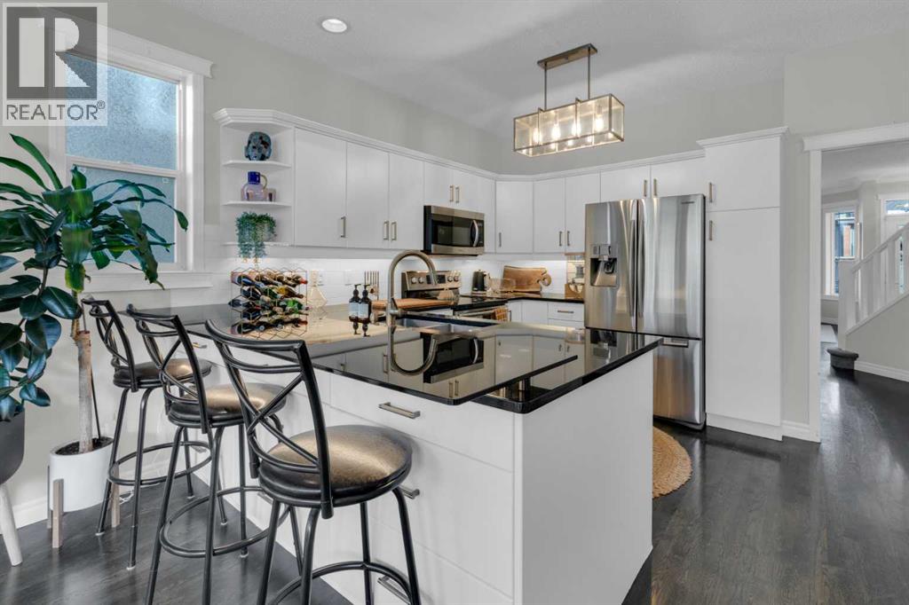 Single Family House for Sale in   Street Parkhill Calgary 