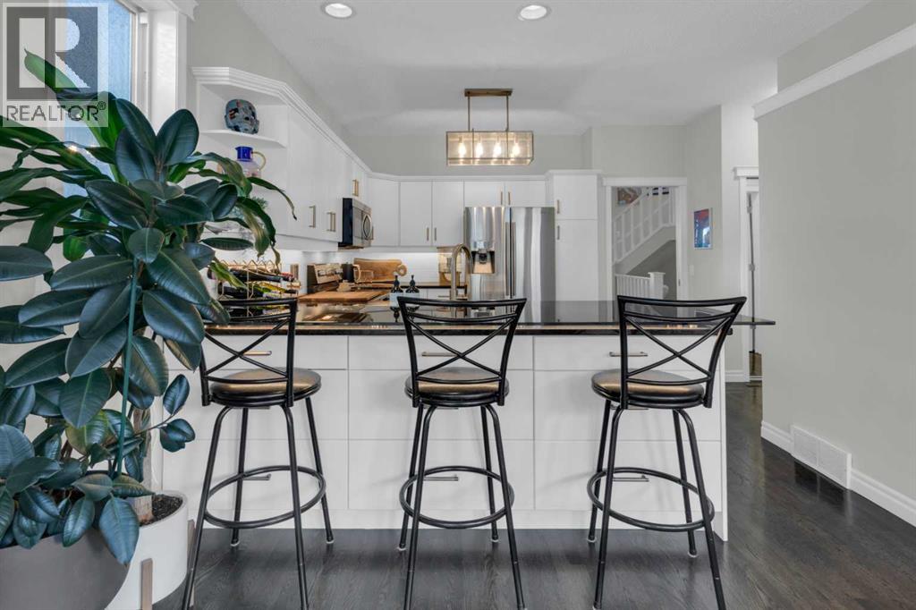 Single Family House for Sale in   Street Parkhill Calgary 