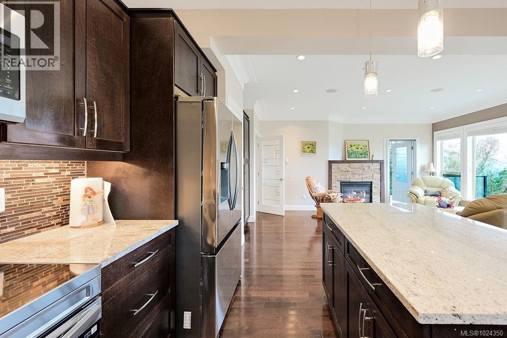 110 1177 Deerview Pl, Langford