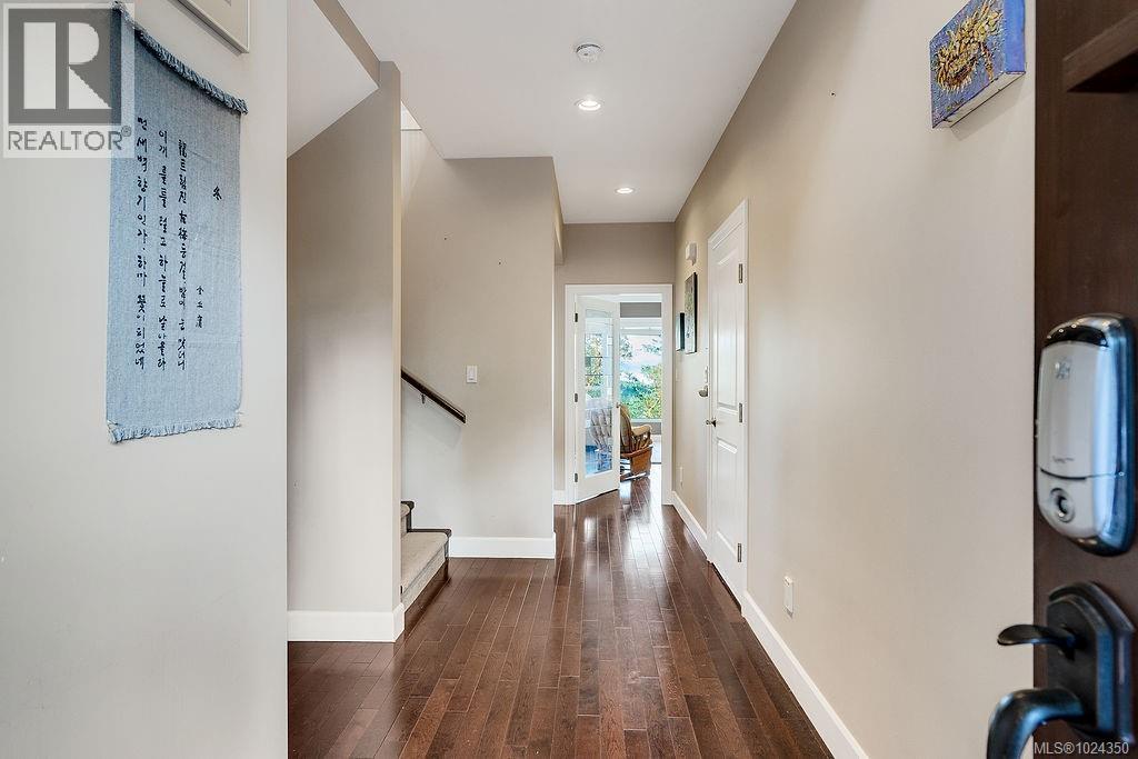 #110 1177 Deerview Pl - 4