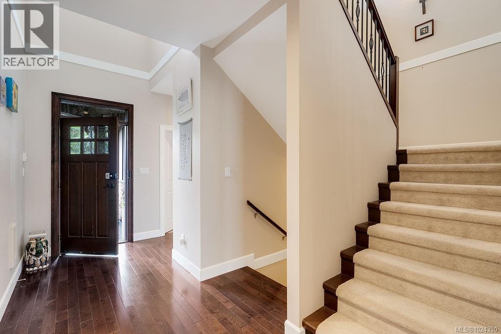 110 1177 Deerview Pl, Langford