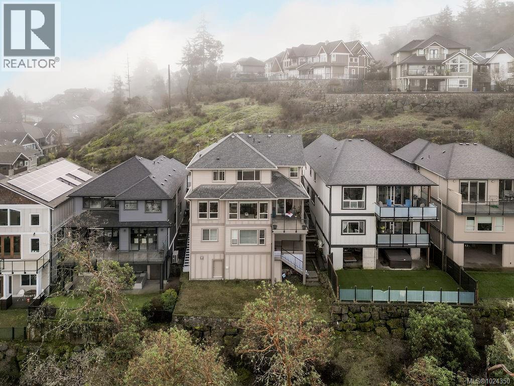 110 1177 Deerview Pl, Langford