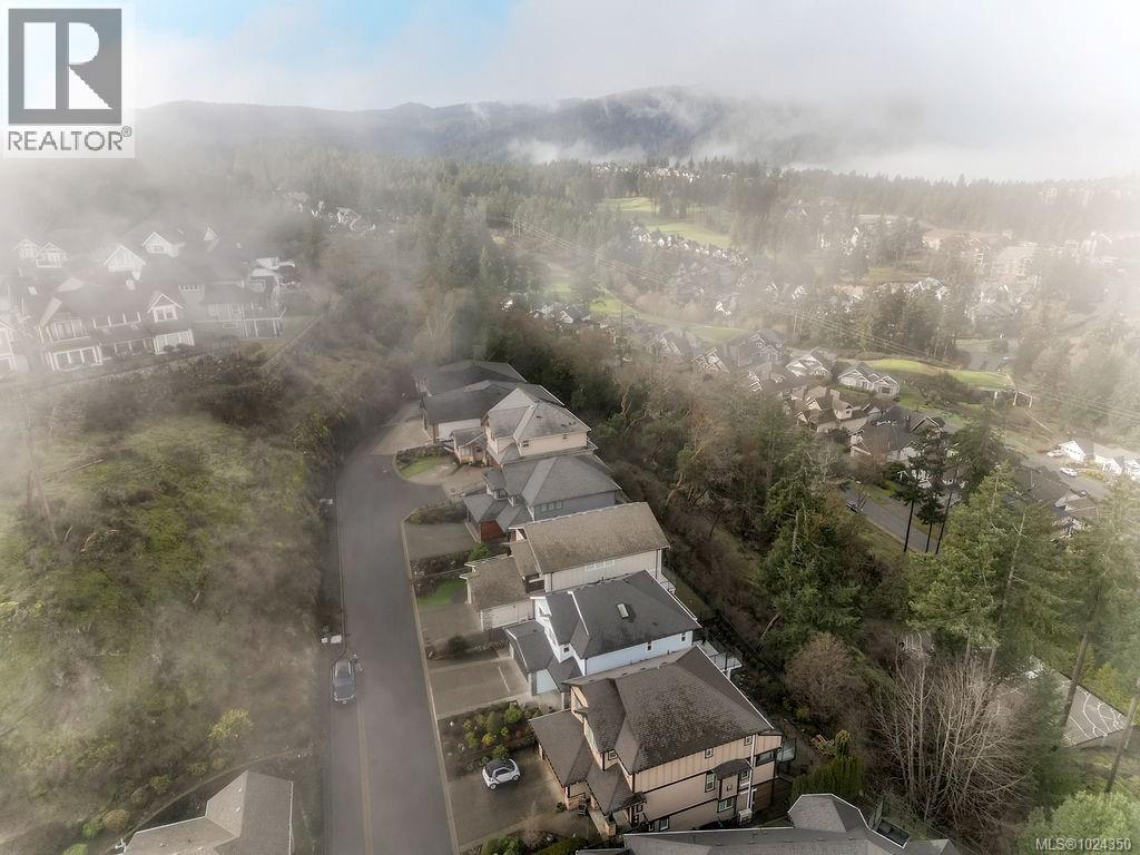 110 1177 Deerview Pl, Langford