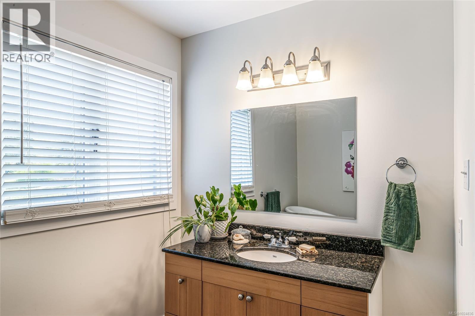 1675 Kelsie Rd, Nanaimo